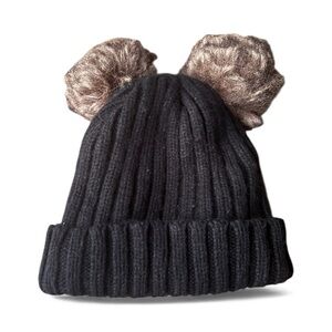 ✨Black beanie with faux fur pom pom✨